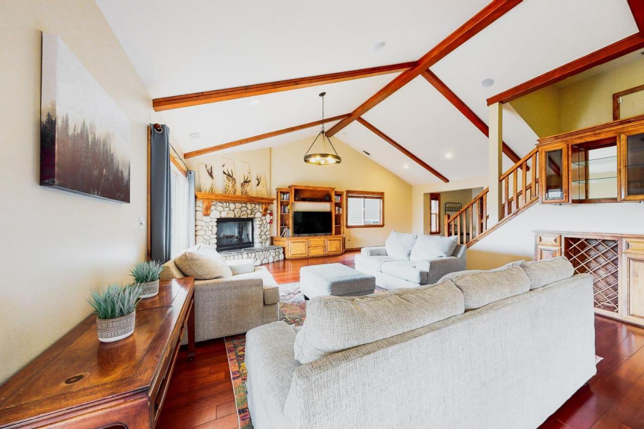 Deer Mountain Villa Лейк Ароухед Екстериор снимка